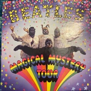 EUC/Like New The Beatles- Magical Mystery Tour Blu/Ray DVD + Vinyl EP Box Set